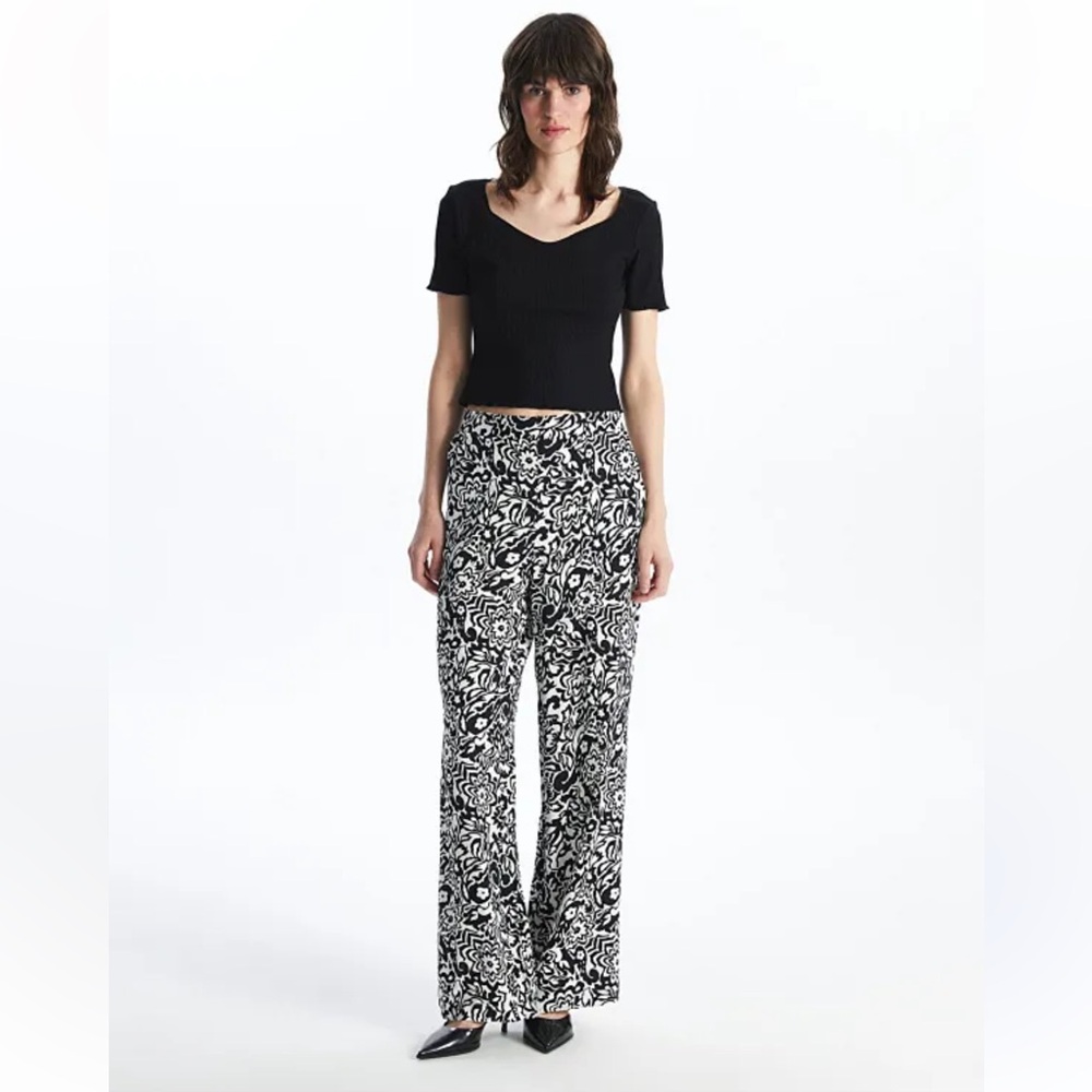LC Waikiki Pants. Black and White‎ Elastic Waist Band Pants. Size L (599)